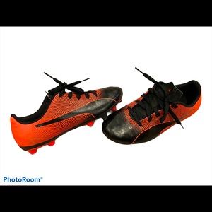 Size 3 Kids Puma Soccer Cleats